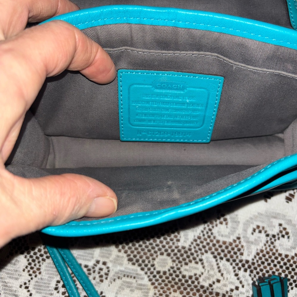 Coach legacy Penny Turnlock Crossbody vintage turquoise color - Picture 8 of 13